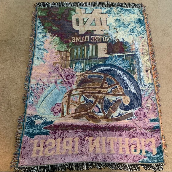 Vintage Notre Dame Blanket - Picture 2 of 2